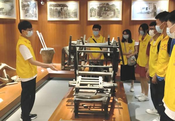 体悟民族文化 传承红色基因——广州城市理工学院学子赴连南瑶乡开展社会实践